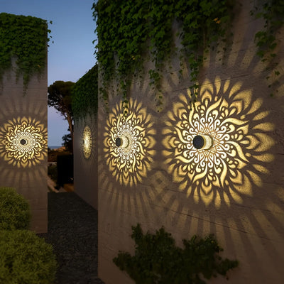 4 piezas, lámpara de pared solar IP65 para exteriores, lámpara de pared exterior con sensor para balcón y terraza, lámpara de decoración para puerta de villa de patio, lámpara de paisaje de jardín de hierro forjado retro, lámpara de proyección hueca