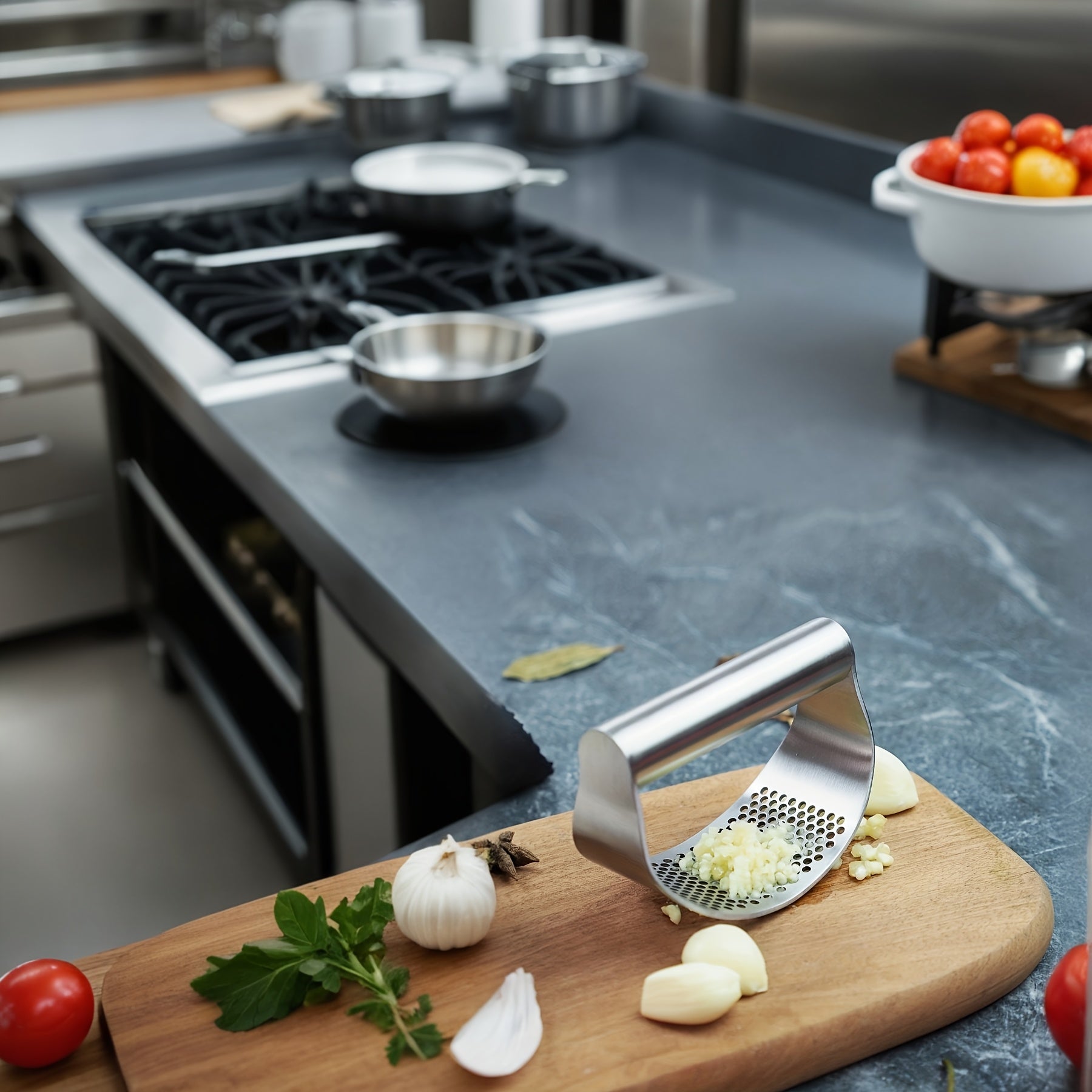 Herramientas de cocina RV, 1pc Trituradora de ajo, Trituradora de ajo de acero inoxidable, Trituradora de metal de ajo, Trituradora de ajo de cocina, Picadora de ajo, Artículos de cocina, Gadgets de cocina, Esencial para apartamentos, Accesorios de cocin