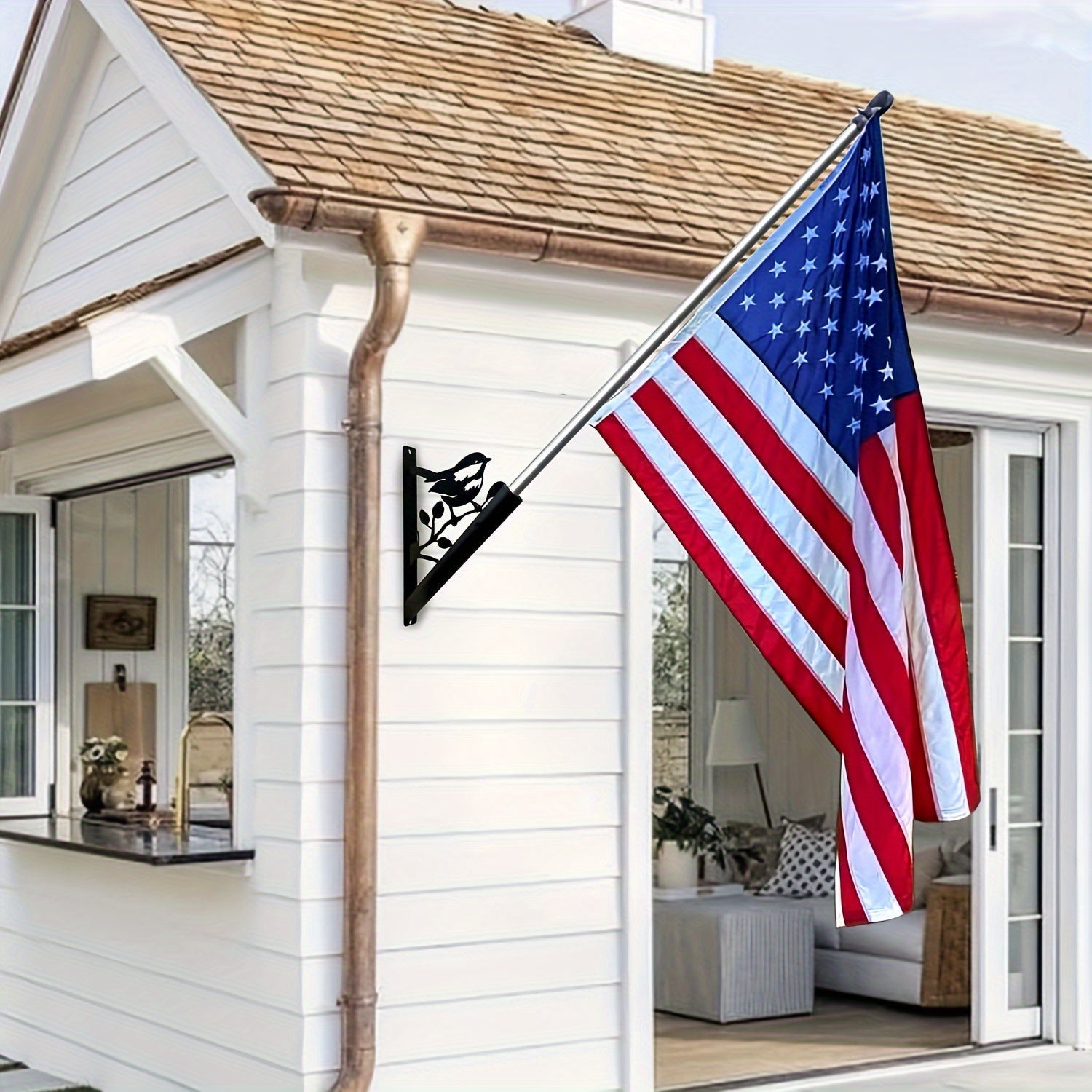 Soporte de asta de bandera de metal con temática de pájaro, soporte de bandera decorativo para montaje en pared para uso en exteriores, no necesita electricidad ni batería, herrajes de bandera duraderos con resistencia a la intemperie, paquete de 1