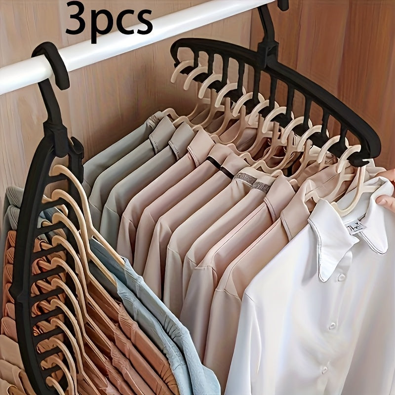 Conjunto de 3 Perchas Negras de Plástico con Diseño de Múltiples Ganchos - Organizador de Armario que Ahorra Espacio para el Hogar y Viajes, Duradero y Ligero, Ideal para un Almacenamiento Ordenado en la Guarda Ropa, Perchas para Ropa