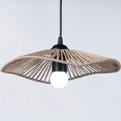 Sombrilla de lámpara tejida, adecuada para restaurantes, bares y casas de té estilo Zen. Presenta una forma artística de sombrero de paja, aportando un adorno luminoso creativo y retro