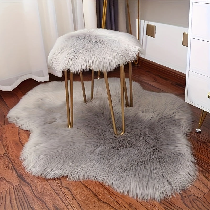 Alfombra acrílica de piel de oveja falsa suave, lavable a máquina, antideslizante, forma irregular de nube, pelo medio, cálida y suave para decoración de dormitorio o sala, respaldo de PVC, color sólido