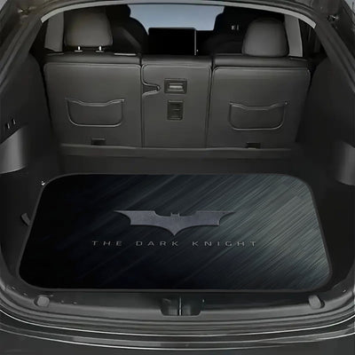 Alfombrillas para Maletero de Coche Warner Bros. Batman - Antideslizantes y Resistentes | Protector Lavable Amigable con Mascotas | Juego Premium de Forros para el Maletero (Regalo Ideal para Año Nuevo/Navidad/Día de San Valentín/Pascua/Carnaval/Cumpleañ