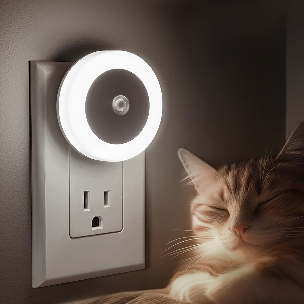1 lámpara LED nocturna con sensor de movimiento, ahorradora de energía, para pared, encendido automático del atardecer al amanecer, ideal para dormitorio, cocina, escaleras, pasillo, jardín - color blanco, 110V-130V, material plástico, enchufe americano,