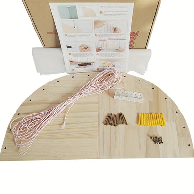 Estantería de Almacenamiento para Juguetes de Peluche de Madera con Altura Ajustable - Montaje en Pared, Diseño de Gran Ángulo, Marco de Madera Blanco, Ideal para Salas y Dormitorios, Organizador Elegante y Funcional