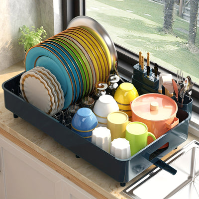 Moderno escurridor de platos retráctil para cocina con construcción de acero inoxidable y plástico, organizador de almacenamiento de drenaje para platos, palillos y utensilios.