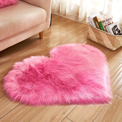 Alfombra de Área en Forma de Corazón de Peluche 1ud - Lavable a Máquina, Mezcla Suave de Poliéster y Acrílico, Alfombra Decorativa Ligera y Cómoda para Sala de Estar, Dormitorio, Oficina Uso Interior