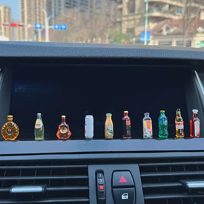 50 piezas de miniaturas de personajes de botellas de vino de resina mixta, plástico, para interiores y exteriores, varios tipos de habitaciones, no requiere electricidad, como decoración de automóviles, regalo ideal.