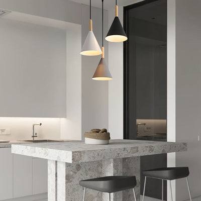 Lámpara de techo moderna de tres cabezas para isla de comedor o sala de estar - Negro, blanco o gris, sin bombillas incluidas, instalación fácil con control de interruptor, lámpara de techo moderna, iluminación contemporánea, construcción de hierro conte
