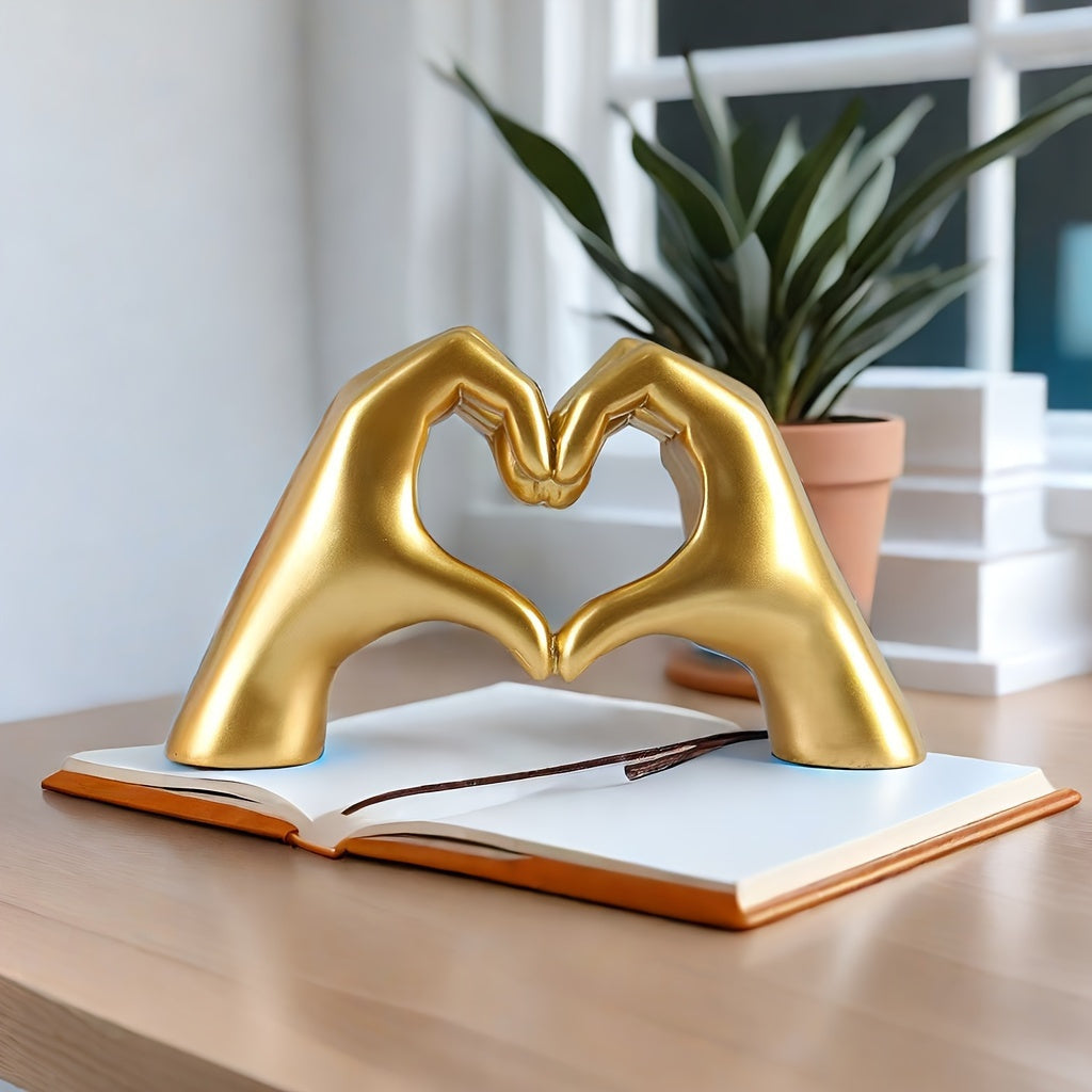 1pc Decoración de Corazón Dorado - Diseño de Manos Abiertas, Elegante Adorno para Hogar u Oficina, Regalo de Cumpleaños, San Valentín, Aniversario o Navidad - Sin Necesidad de Electricidad, Artesanía Duradera en Resina, Accesorio Romántico y Artístico