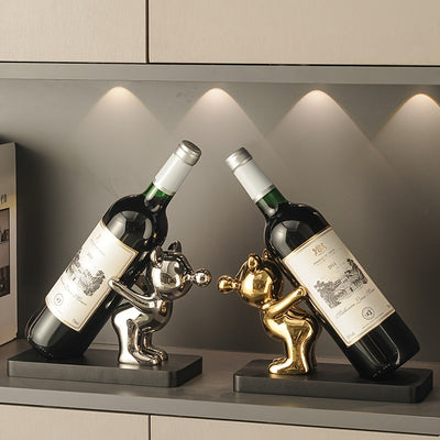 Adorno de Estante para Vino de Metal Creativo y de Alta Gama con Oso Violento, Acabado Pulido, Diseño de Fila Expositiva, Armario de Vinos para Sala de Estar, Mesa de Entrada del Hogar, Arreglo de Mueble de Televisión