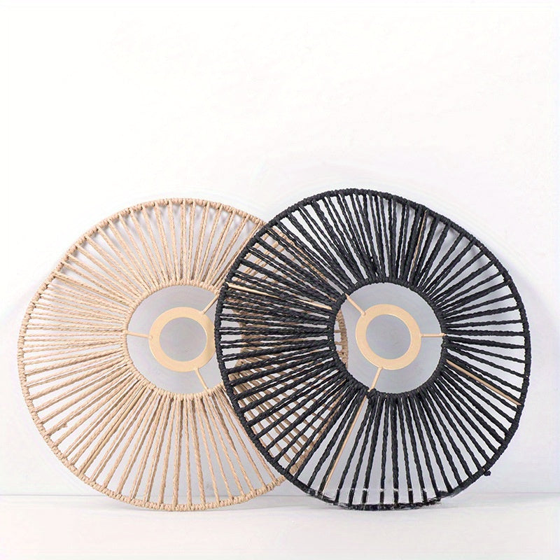 Pantalla de lámpara sencilla con diseño tejido chic en estilo bohemio, elementos rústicos vintage creativos y detalles en metal negro, ideal para comedores, bares, espacios de té zen y decoración de Airbnb o habitaciones