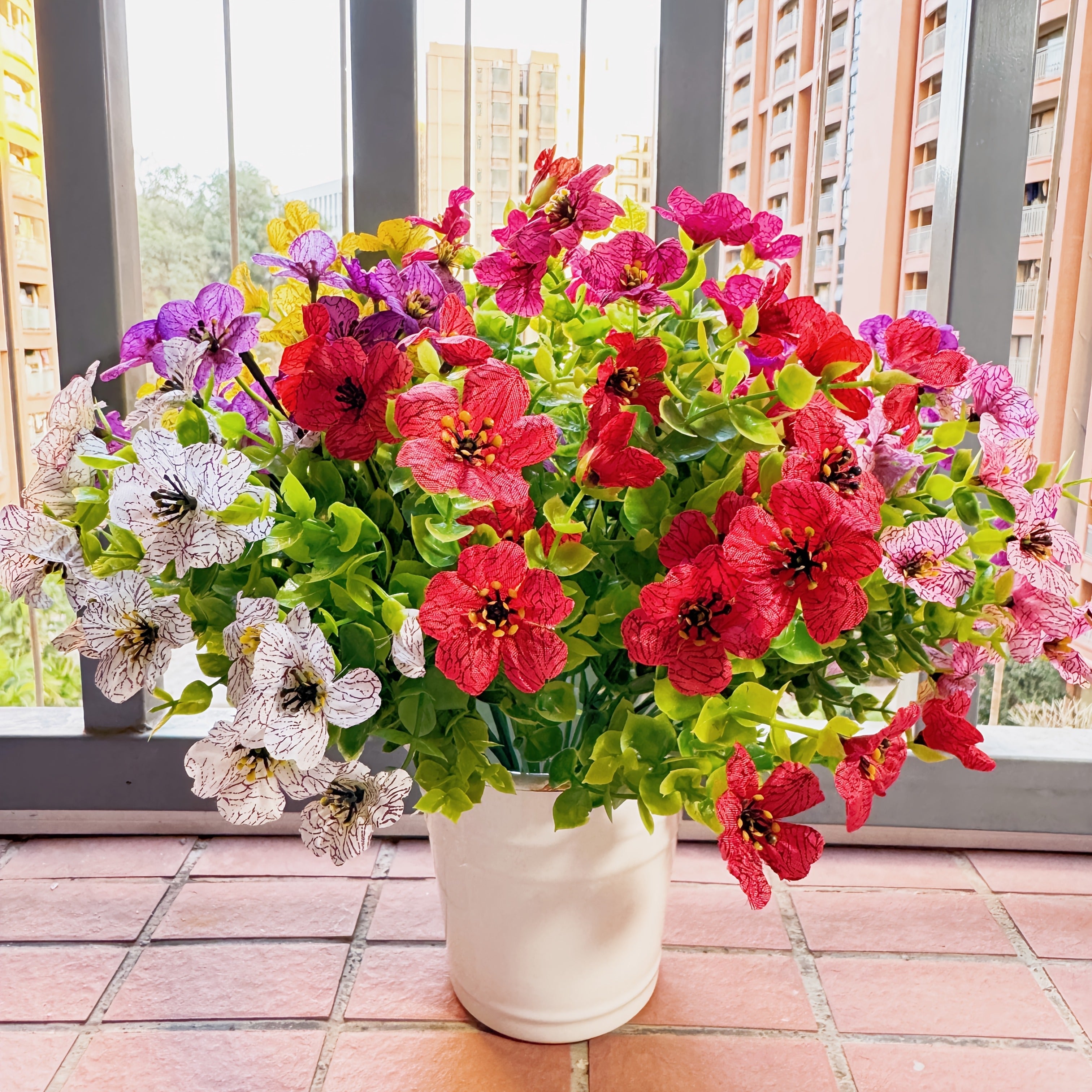 7 Conjuntos de Flores Artificiales Falsas para Decoración de Exterior en Primavera y Verano, Mezcla Colorida de Daisy Silky Faux Resistentes a UV, Realísticas para Porch, Patio, Home, Window Box, Yard, Garden Planter - Tipo de Planta: Orchid; Occasion: F