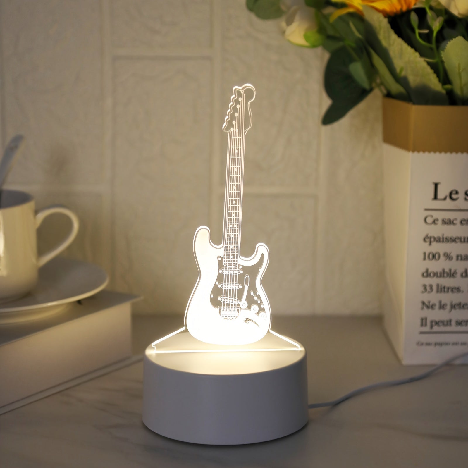 1pc Luz Nocturna 3D de Guitarra, Luz Cálida de Color Único con Enchufe USB, Luz Creativa para Escritorio, Luz de Ambiente para Dormitorio, Luz de Decoración para Habitación, Luz Nocturna de Novedad, Luz Nocturna de Mesita de Noche, Luz de Regalo para Ama