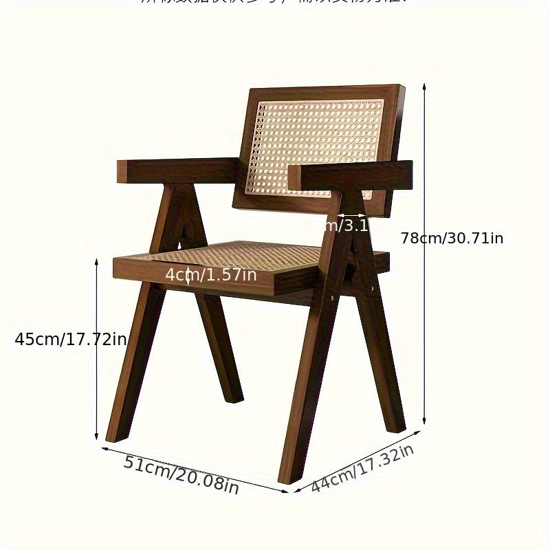 Dos sillas de ratán resistentes con reposabrazos y un sofá estilo japonés tejido, ideales para el hogar o comedor. Adecuadas tanto para interiores como exteriores, perfectas para la merienda al aire libre