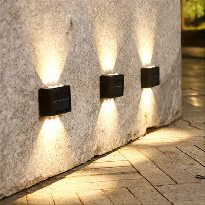 2 paquetes de luces solares para exterior mejoradas, luces solares para jardín con sensor de movimiento y diseño LED para cercas, panel solar de carga rápida y alta eficiencia, decoración duradera para jardín, patio, pasillos y entrada