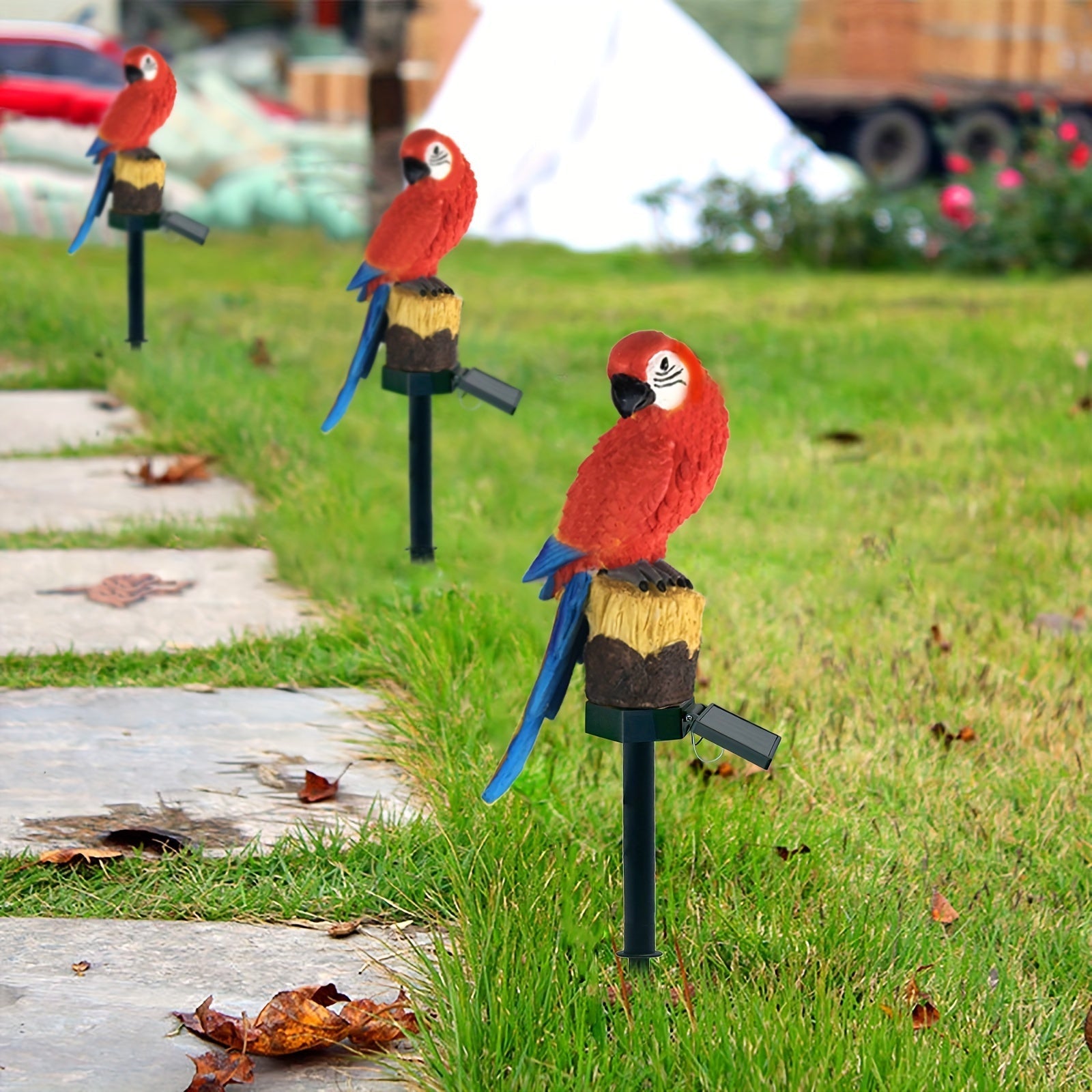2 piezas de luces de jardín de pavo real de resina alimentadas por energía solar - Luces decorativas LED para exteriores con sensor de movimiento, montaje semienterrado para césped y patio, diseño vibrante de pavo real rojo y azul, decoraciones solares p