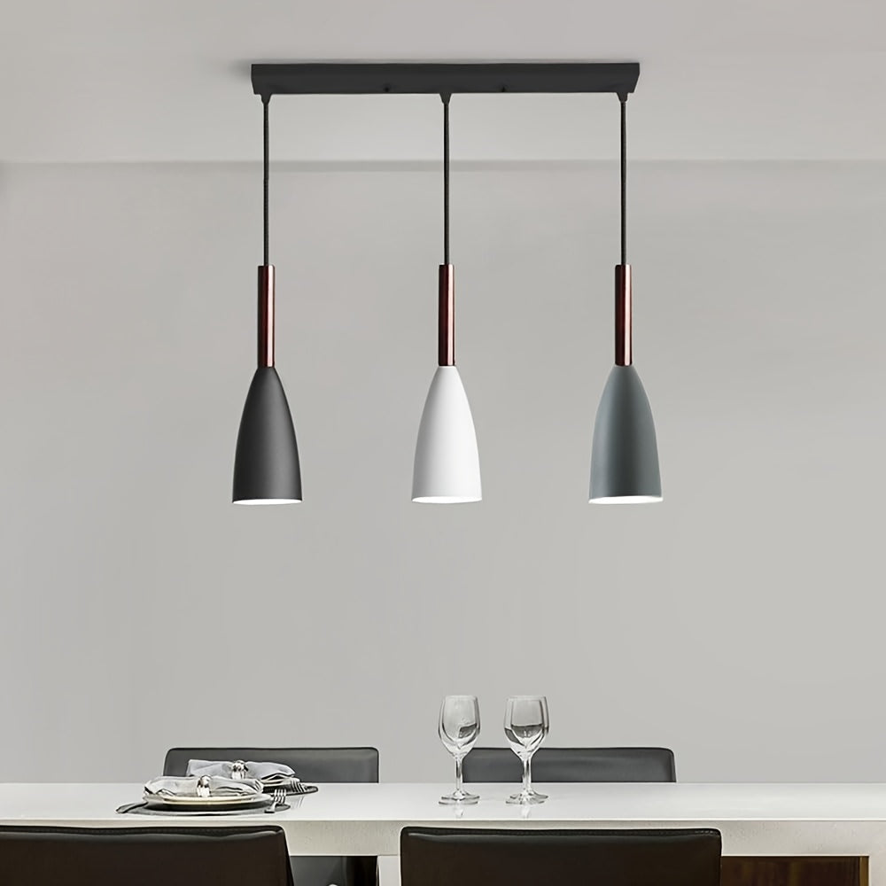 Modernas Lámparas Industriales de 3 Luces con Pantalla Metálica Recta, Candelabros Decorativos al Estilo Moda sin Madera de Roble y Acabado en Hierro, Aparato de Iluminación Retro Industrial para Colgar en el Techo con Luz Ajustable para Cocina, Dormitor