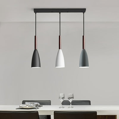 Modernas Lámparas Industriales de 3 Luces con Pantalla Metálica Recta, Candelabros Decorativos al Estilo Moda sin Madera de Roble y Acabado en Hierro, Aparato de Iluminación Retro Industrial para Colgar en el Techo con Luz Ajustable para Cocina, Dormitor