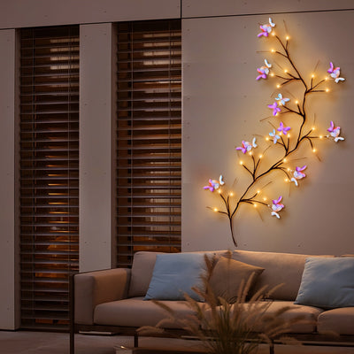 TPGEBO 1pc Luces LED de Hiedra con Decoraciones de Flores y Mariposas Alimentadas por USB - Ramas Artificiales Cálidas Blancas de 1.3m/4.26ft, 8 Modos & Control por Botón para Bodas en Interiores/Exteriores, Hogar, Jardín (Sin Necesidad de Batería), Ilum