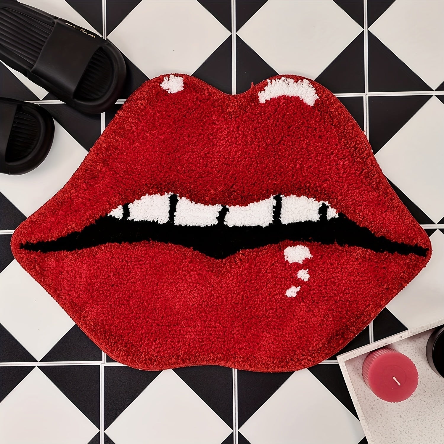 Alfombra de Baño Antideslizante con Labios Rojos de Peluche - Diseño Divertido de Labios Mordiendo, Absorbente y Lavable a Máquina, Alfombra de Ducha Ovalada con Base de TPR, Mezcla de Poliéster Suave para Decoración de Baño, Grosor de 2.5cm