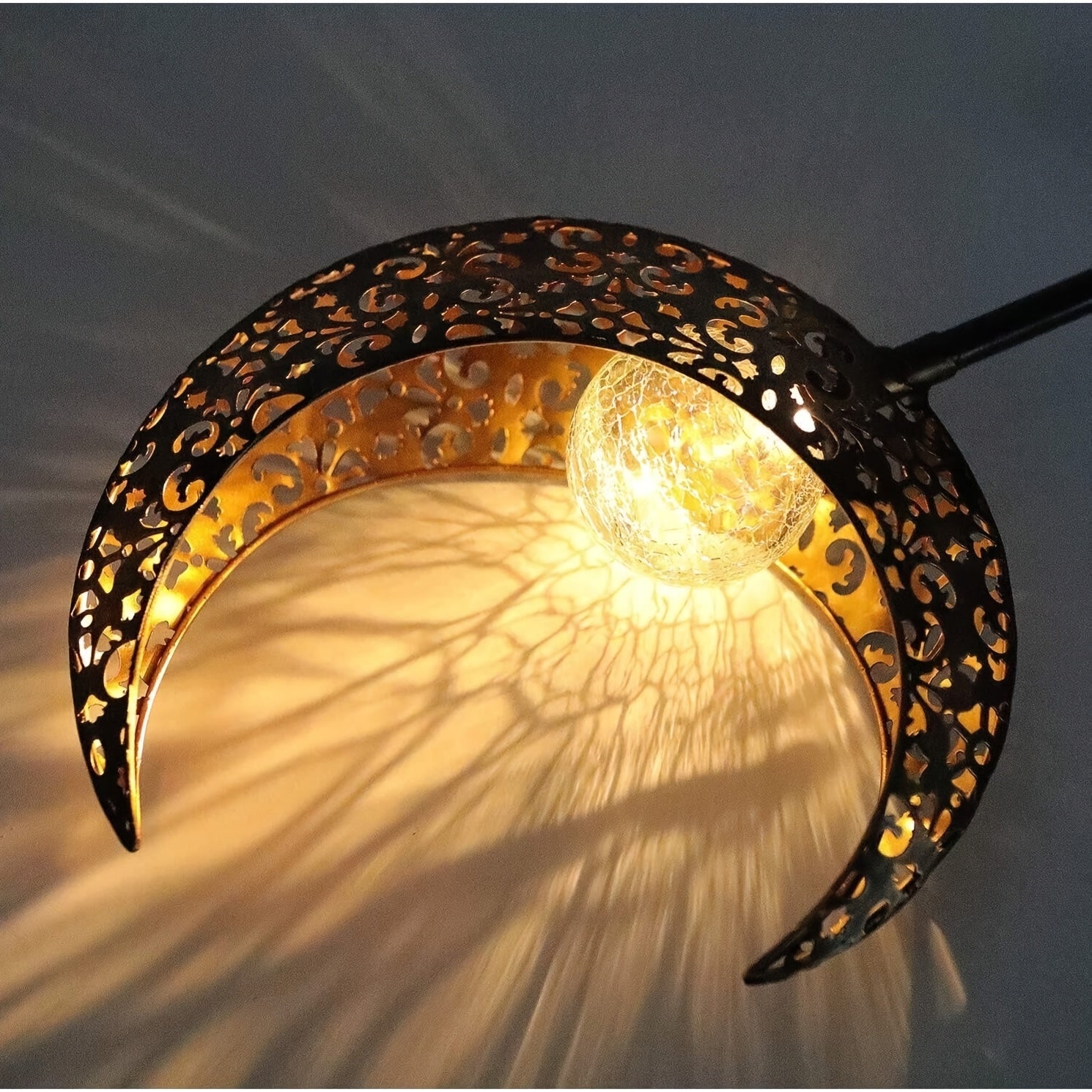 1pc Luz Decorativa Solar de Jardín Lunar, Bola de Vidrio Agrietado con Estaca Metálica para Suelo, Ideal para Senderos, Céspedes, Patios y Patios Traseros, Regalo de Cumpleaños para Mujeres, Día de la Madre, Navidad, Accesorio de Halloween