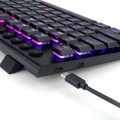 Teclado Redragon Horus QWERTY Red Ultra low profile español latinoamérica color negro con luz RGB