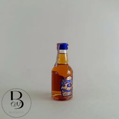 Miniatura 3und Whisky Chivas 18