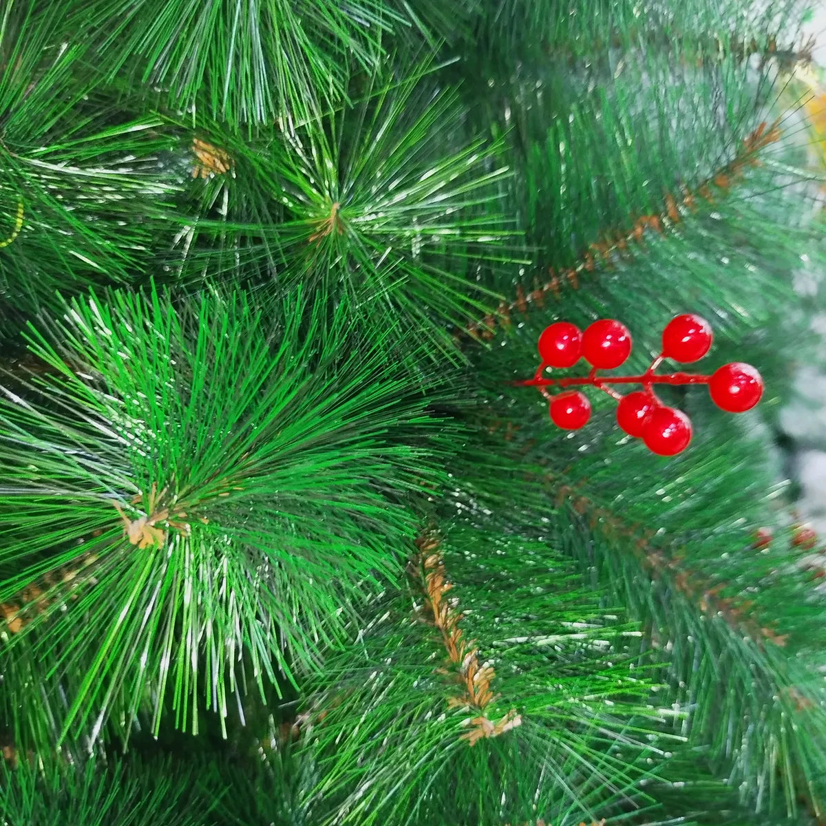 Árbol De Navidad Pino Tibet Con Cherry De 180cm Verde