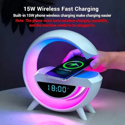 Parlante Lámpara Rgb + Carga Inalámbrica + Reloj Bt-3401 Blanco