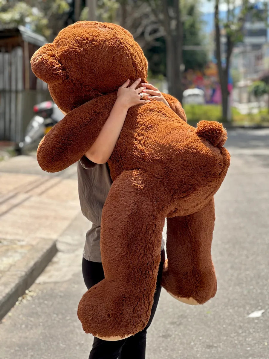 Oso de peluche gigante 1,60 Josefino Color Chocolate y Corbatín rojo