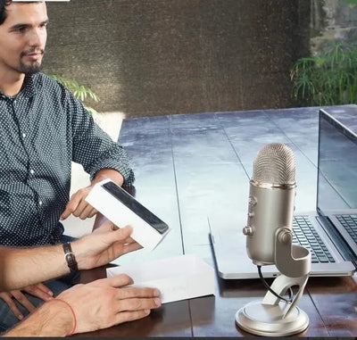 Micrófono Blue Yeti Condensador Omnidireccional color silverS