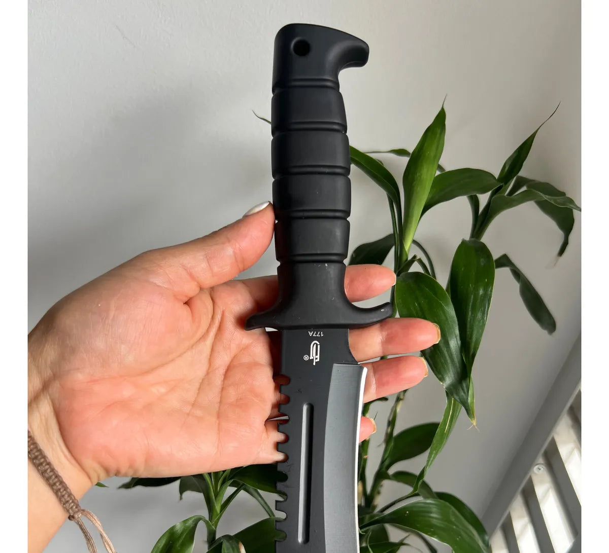 Cuchillo Táctico Camping Supervivencia Pesca + Estuche Negro