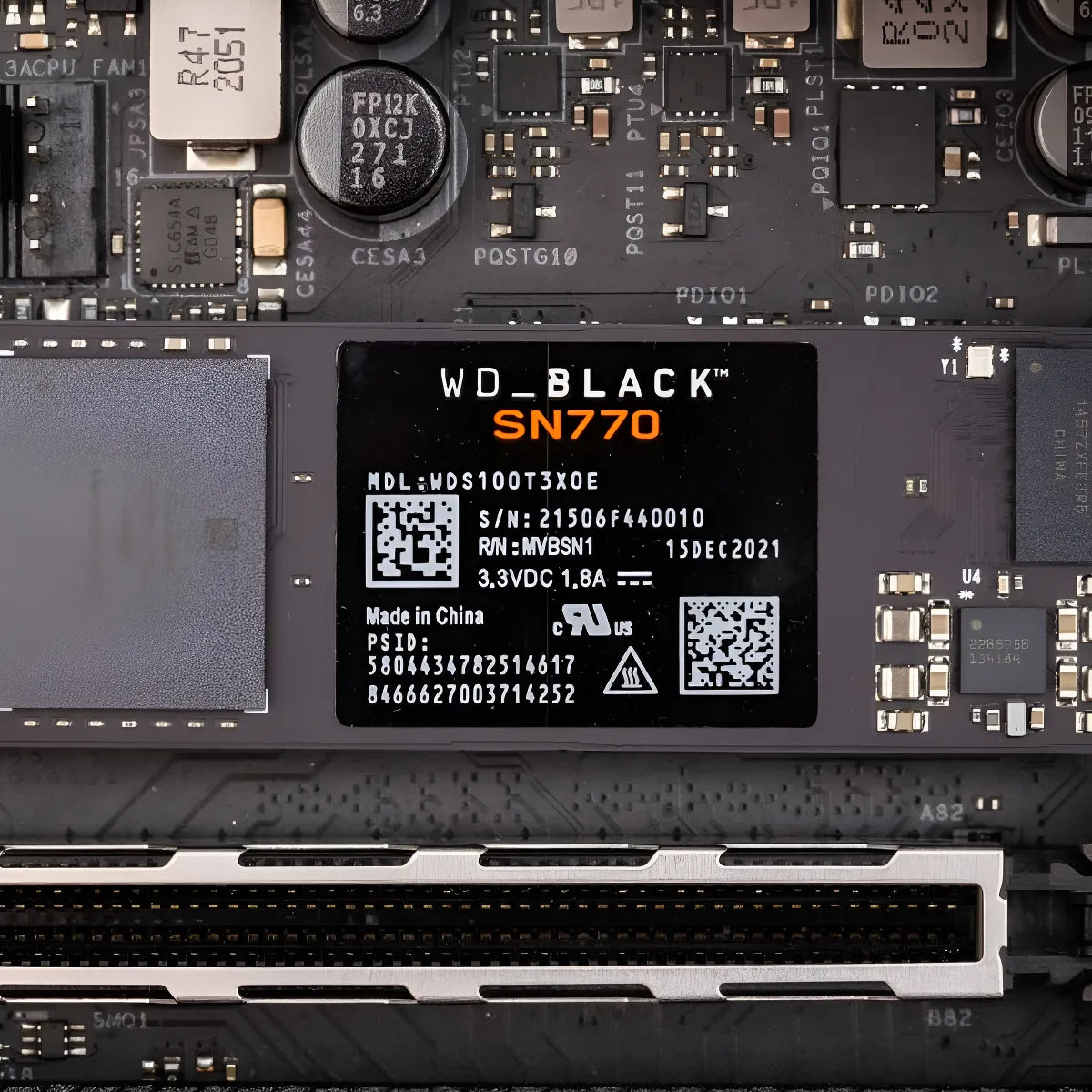 Ssd Interno Western Digital Wd Black Sn770 Nvme 2tb /vc Color Negro