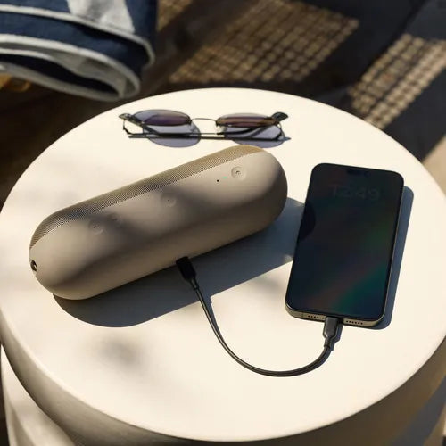 Parlante Bluetooth Beats Pill Champagne Gold Portátil Champagne Gold - 24hrs De Autonomía - Resistente Al Agua - Manos Libres.