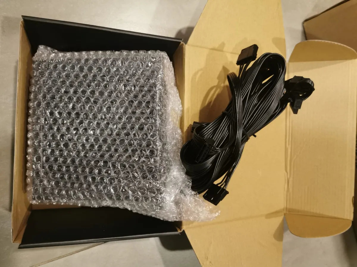Uf-550w Fuente De Poder Bronze 80 Plus 550w Reales Iconnex Negro