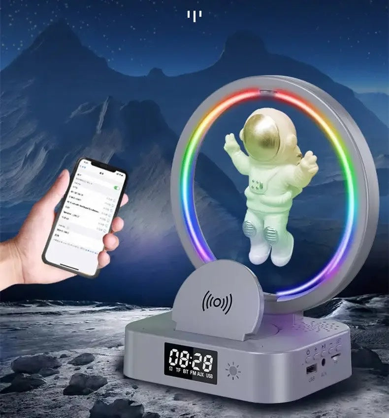 Radio Parlante Bluetooth Con Carga Inalámbrica Diseño Astronauta Y-558
