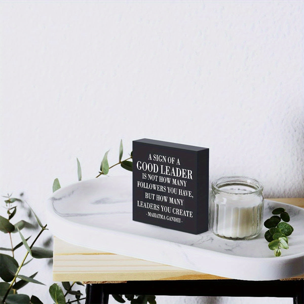 Caja de Madera con Frase de Buen Líder - Decoración de Escritorio Humorística para Oficina y Hogar, Perfecta para Estante de Baño o Acento de Dormitorio