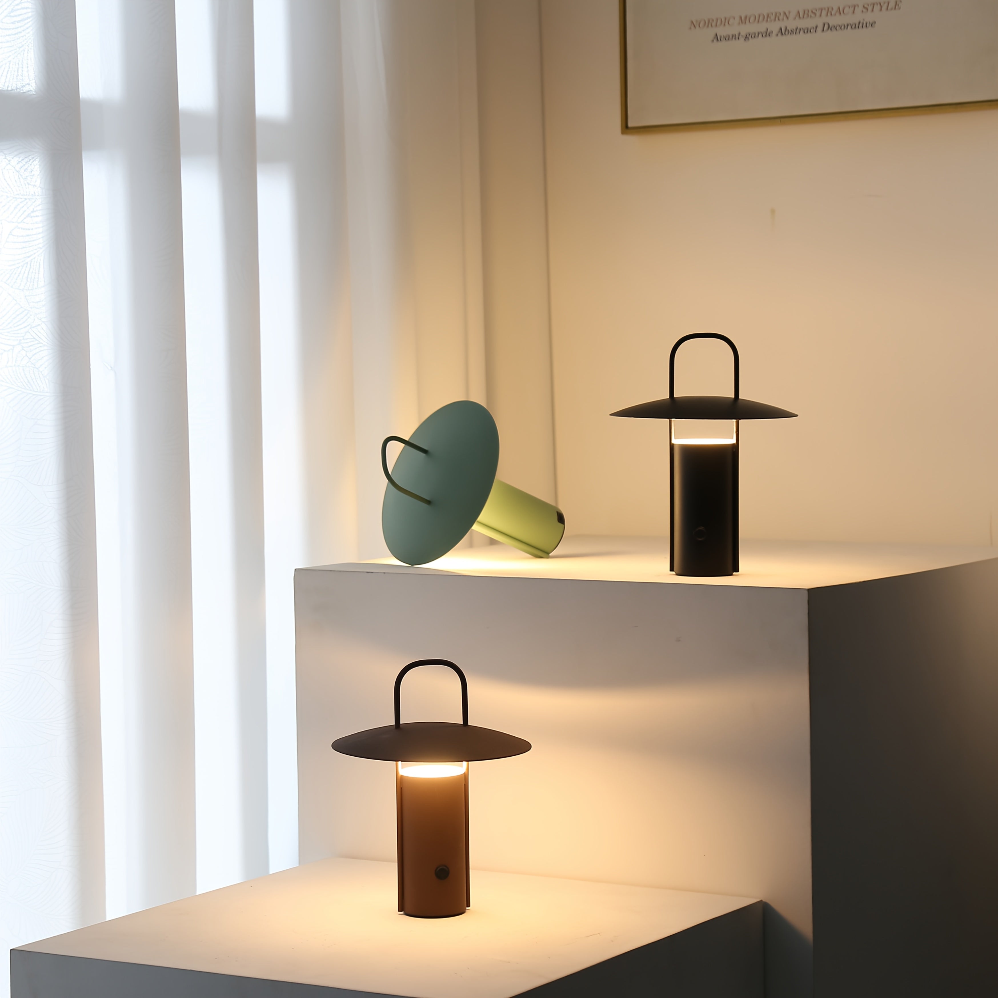 1pc Lámpara de Mesa Art Deco Recargable por USB, Luz Nocturna Portátil de Metal con Control Táctil de 2000mAh y Iluminación Ajustable para Dormitorio, Cafetería, Hotel, Restaurante - Acabado Mate, Tema Espacial, Color Sólido, Lámpara para Dormitorio