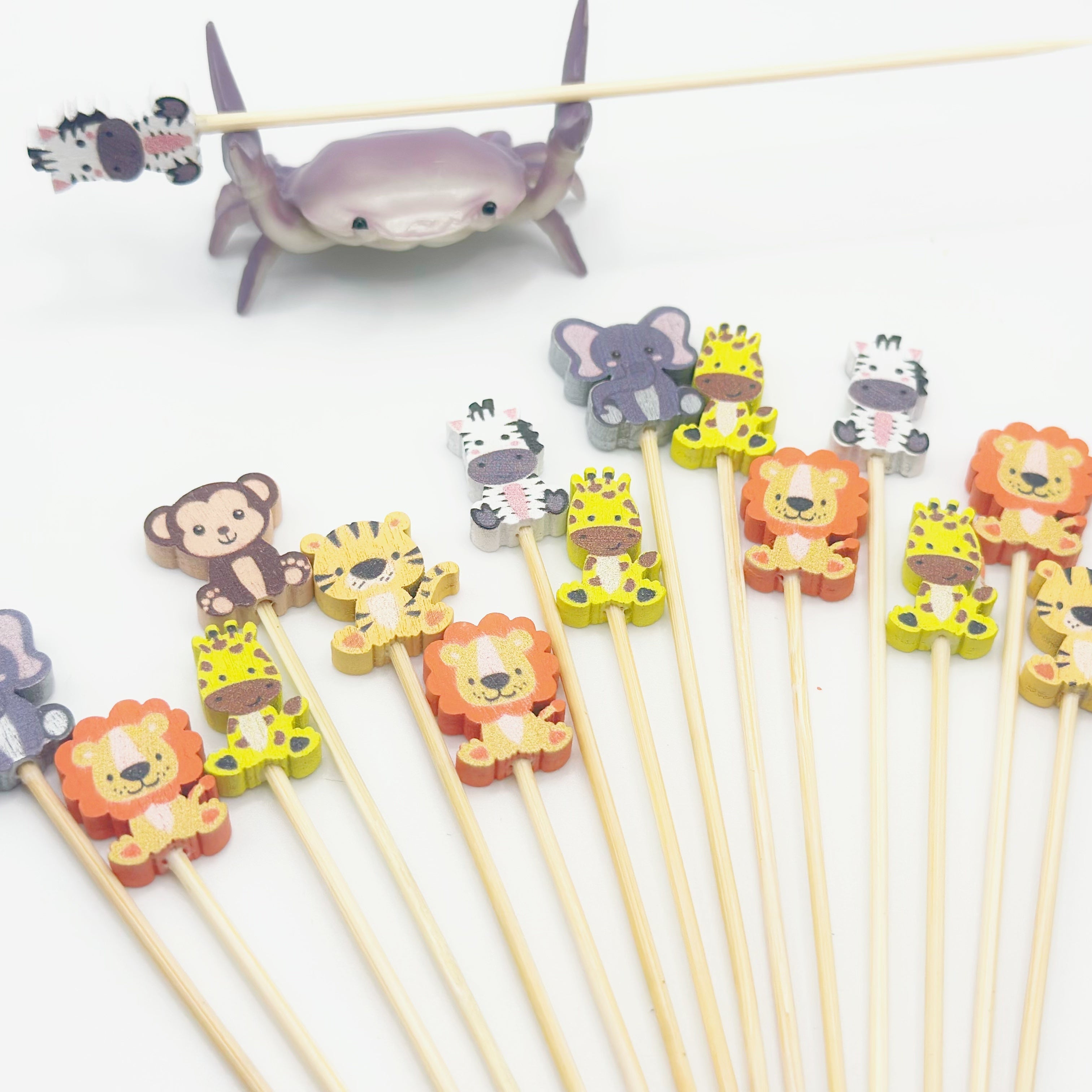 50/100pcs Palillos de Bambú con Animales del Safari - 11.94 cm Palillos Coloridos para Decoraciones de Fiestas, Aperitivos y Bebidas de Frutas - Brochetas Temáticas Divertidas y de Alta Calidad para Fiestas Infantiles y Eventos