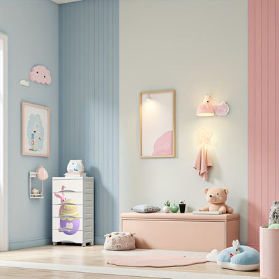 Un armario de almacenamiento moderno y minimalista con cajones, adecuado para dormitorios, este pequeño armario de noche está hecho de plástico.