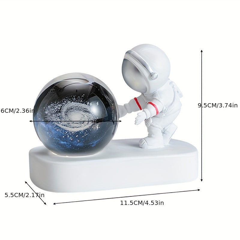 Luz de Escritorio Espacial Moderna, Lámpara de Mesa Moderna de Globo de Vidrio de 60mm con Astronauta - Alimentada por USB, Grabada con Láser, Luz de Escritorio LED con Tema Espacial, Patrón de Galaxia, Saturno y Sistema Solar, Ideal para Varios Tipos de