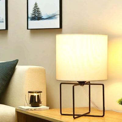 1pc Lámpara de mesa LED de tela de estilo nórdico moderno, luz cálida alimentada por USB con control de interruptor, luz ascendente de metal para decoración del hogar, dormitorio, sala de estar, regalo ideal para diversas ocasiones.
