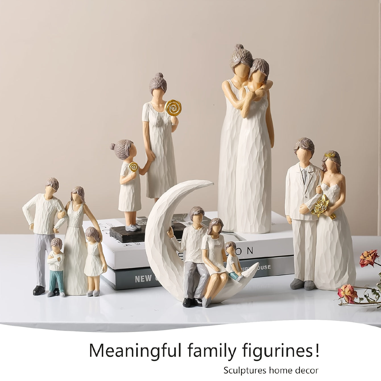 1 figura de resina pintada a mano, familia de 4 en tonos cálidos, estilo contemporáneo, ideal para decoración del hogar y regalos en ocasiones especiales, perfecta para estante, escritorio, sala, dormitorio, decoración y accesorios para el hogar