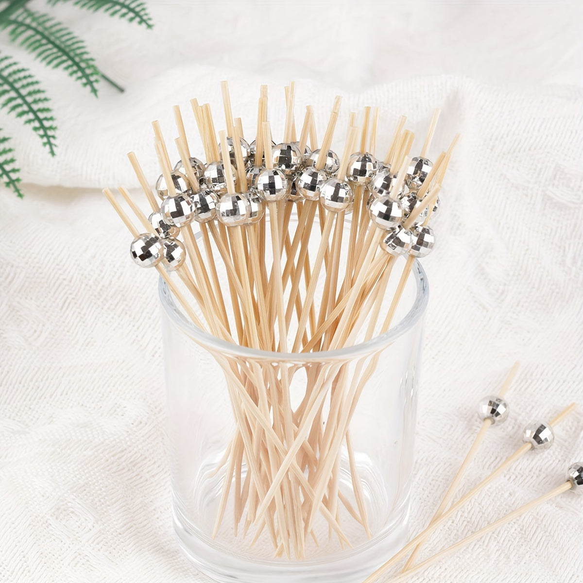 100 piezas de palillos de cóctel con cuentas plateadas espejadas y bolas espaciales, elegantes brochetas de bambú para fiestas, decoración de bares, frutas, pasteles y bocadillos