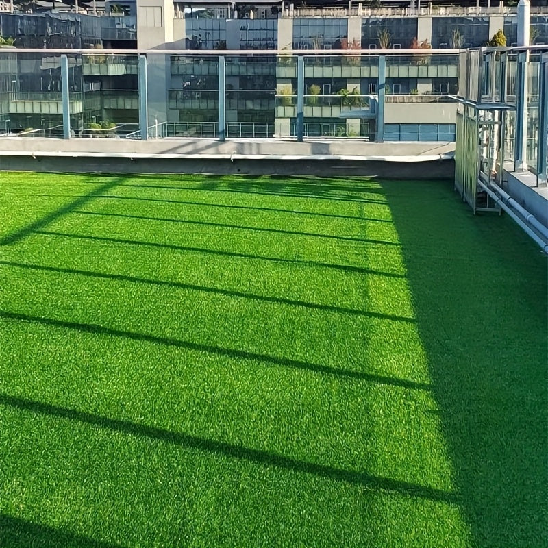 Césped artificial de alta calidad con agujeros de drenaje, alfombra verde mullida realista para uso en interiores y exteriores, ideal para perros, jardines, terrazas, balcones y decoración de bodas, decoración de jardín para perros | Textura de césped re