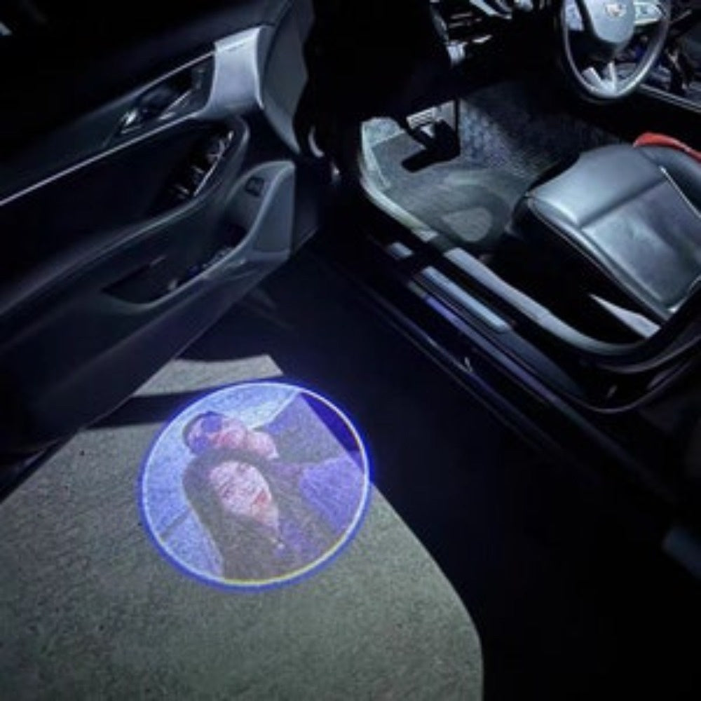 Luces LED de Bienvenida Inalámbricas con Proyector para Puertas de Coche, Luces de Cortesía con Sombra para Puddle, Proyección de Alta Calidad, Iluminación Eficaz y Estilosa, Ideal para Conductores Tecnológicos