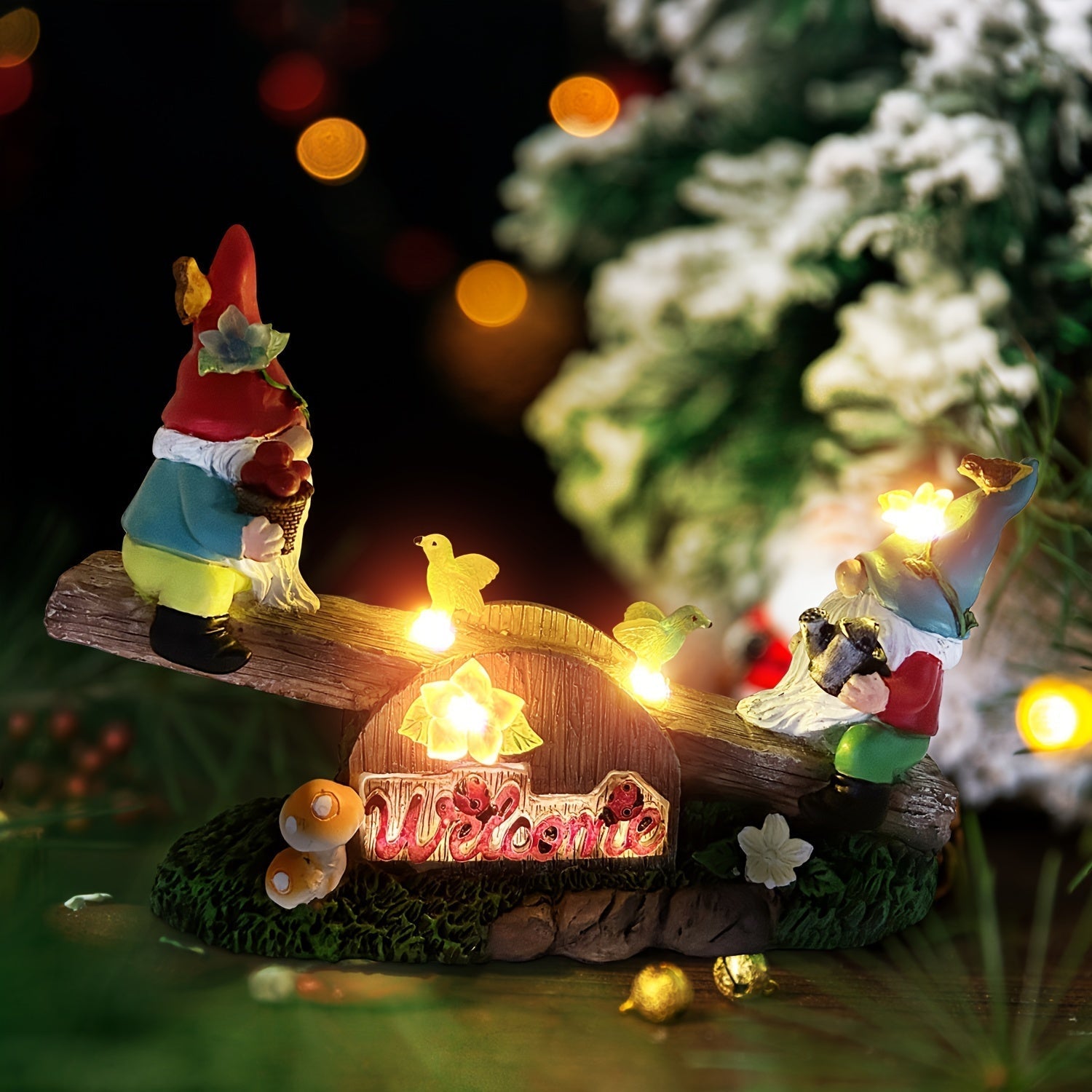 1 pieza de estatua de jardín teeter totter con gnomos alimentados por energía solar - Encantador decorado de exterior de resina con letrero "BIENVENIDO", flores y pájaros vibrantes, perfecto para patio, césped o jardín, iluminación | Diseño de gnomos enc
