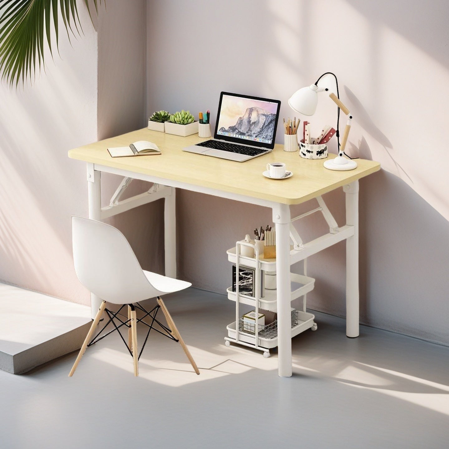 Escritorio plegable de 4 estaciones con silla, simple y fácil de instalar. Estilo moderno, fácilmente integrable en diferentes espacios domésticos y de oficina. Tamaño compacto después de plegarlo, ahorro de espacio.