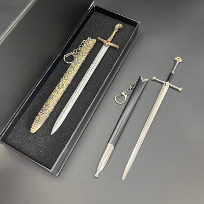 Estuche de exhibición de espada negra de lujo - 10,6" (26,49 cm) caja de almacenamiento de armas antiguas con diseño ornamentado, caja de regalo de cartón duro para cumpleaños, Navidad, Halloween y fiestas, regalo coleccionable, ideal para Navidad